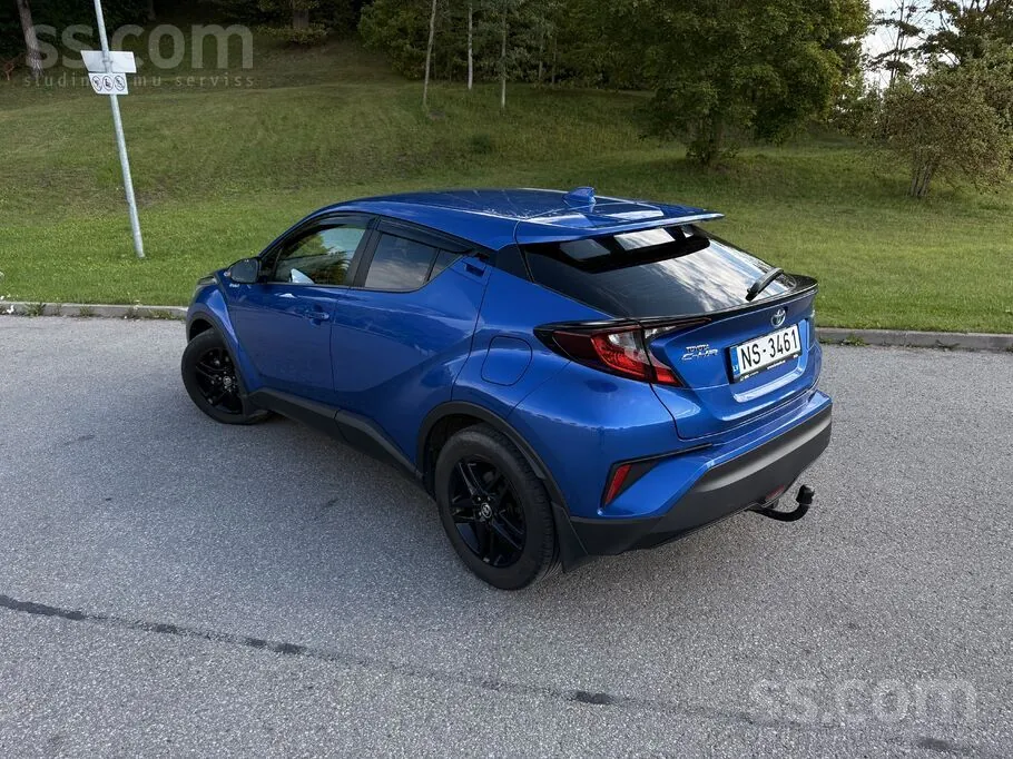 Toyota C-Hr 2020 photo 4
