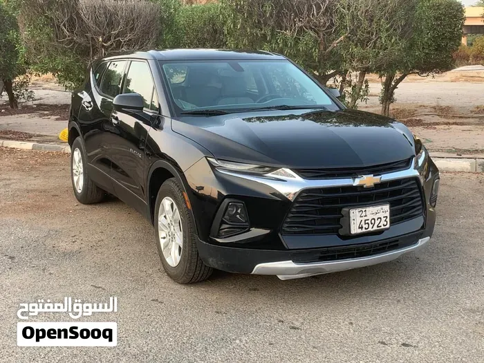 Chevrolet Blazer 2022 photo 2