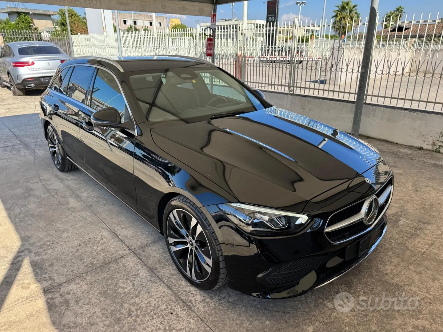 Mercedes-Benz C-Class 2023 photo 3