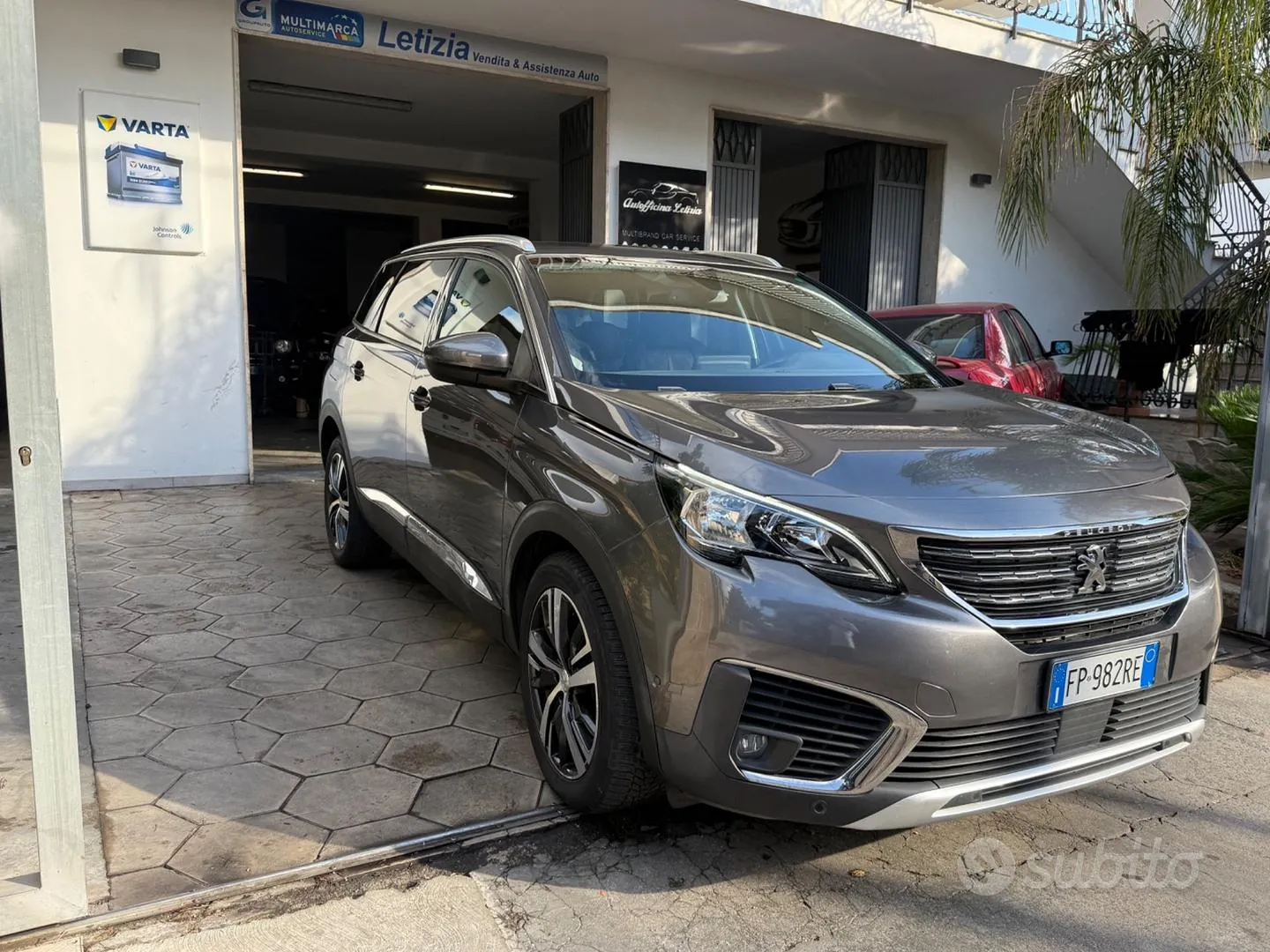 Peugeot 5008 2017 photo 2