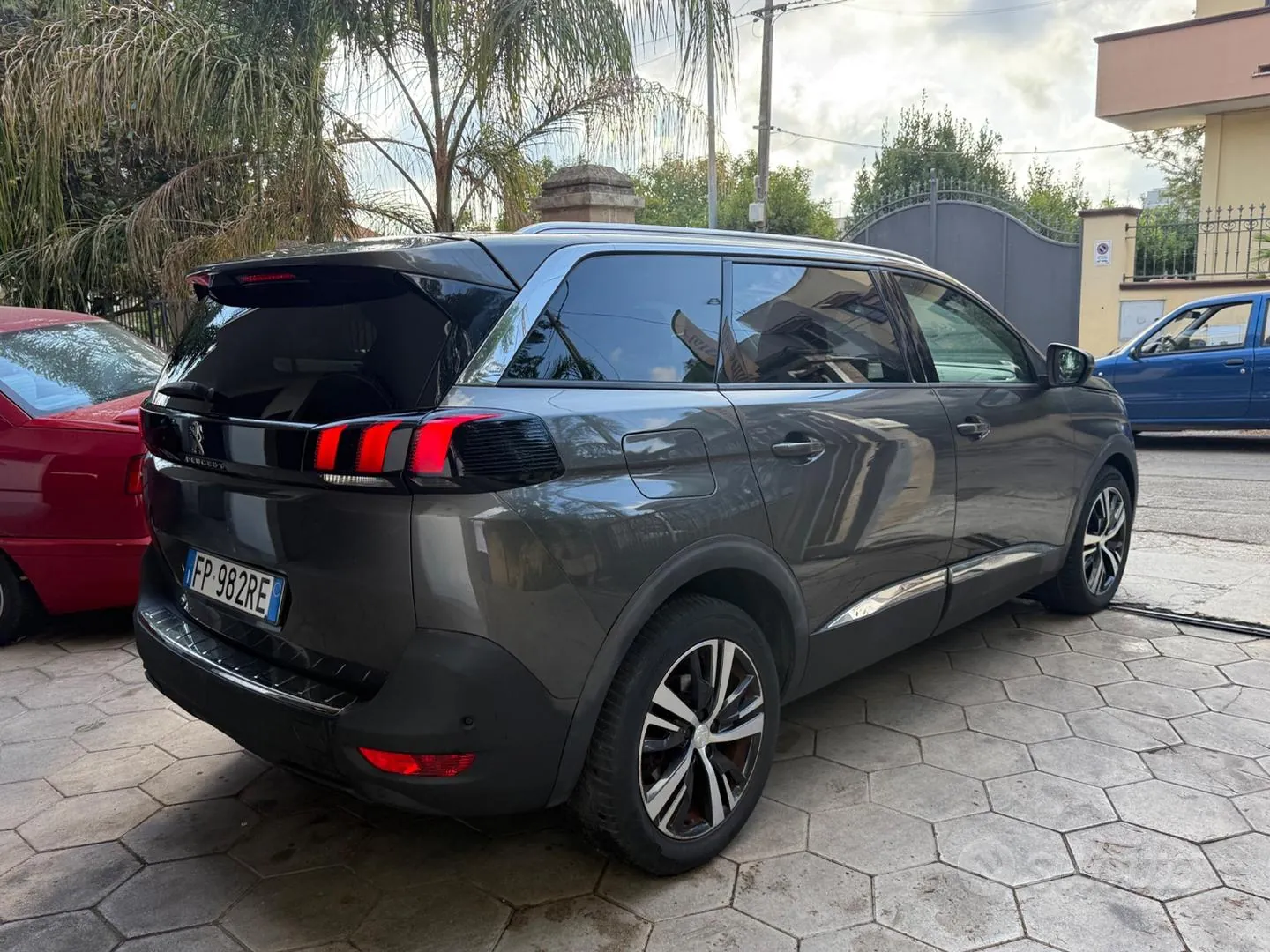 Peugeot 5008 2017 photo 5