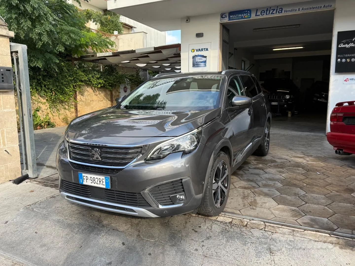 Peugeot 5008