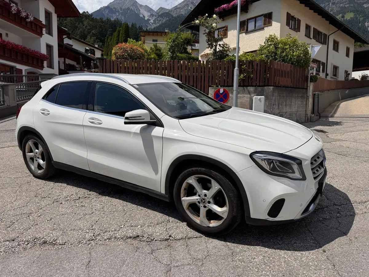 Mercedes-Benz Gla Class