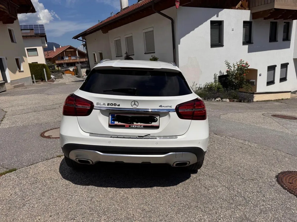 Mercedes-Benz Gla Class 2019 photo 3