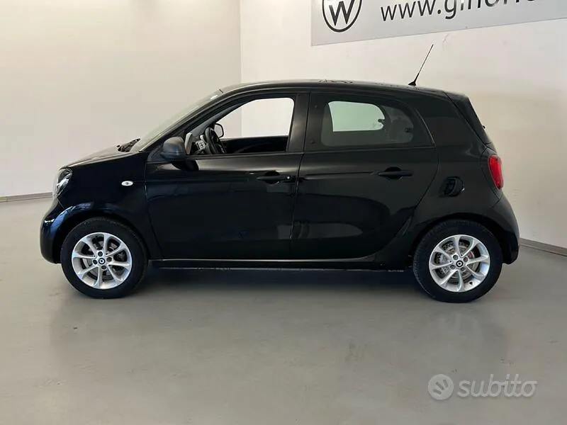 Smart Forfour 2017 photo 3
