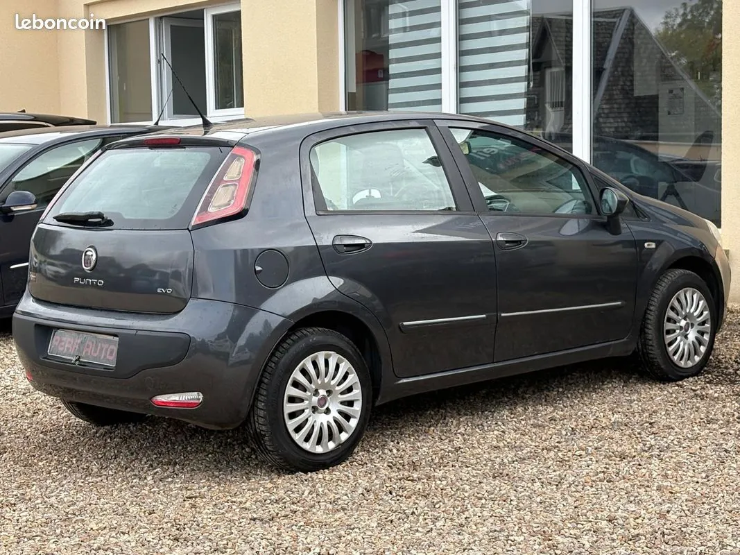 Fiat Punto Evo 2010 photo 4