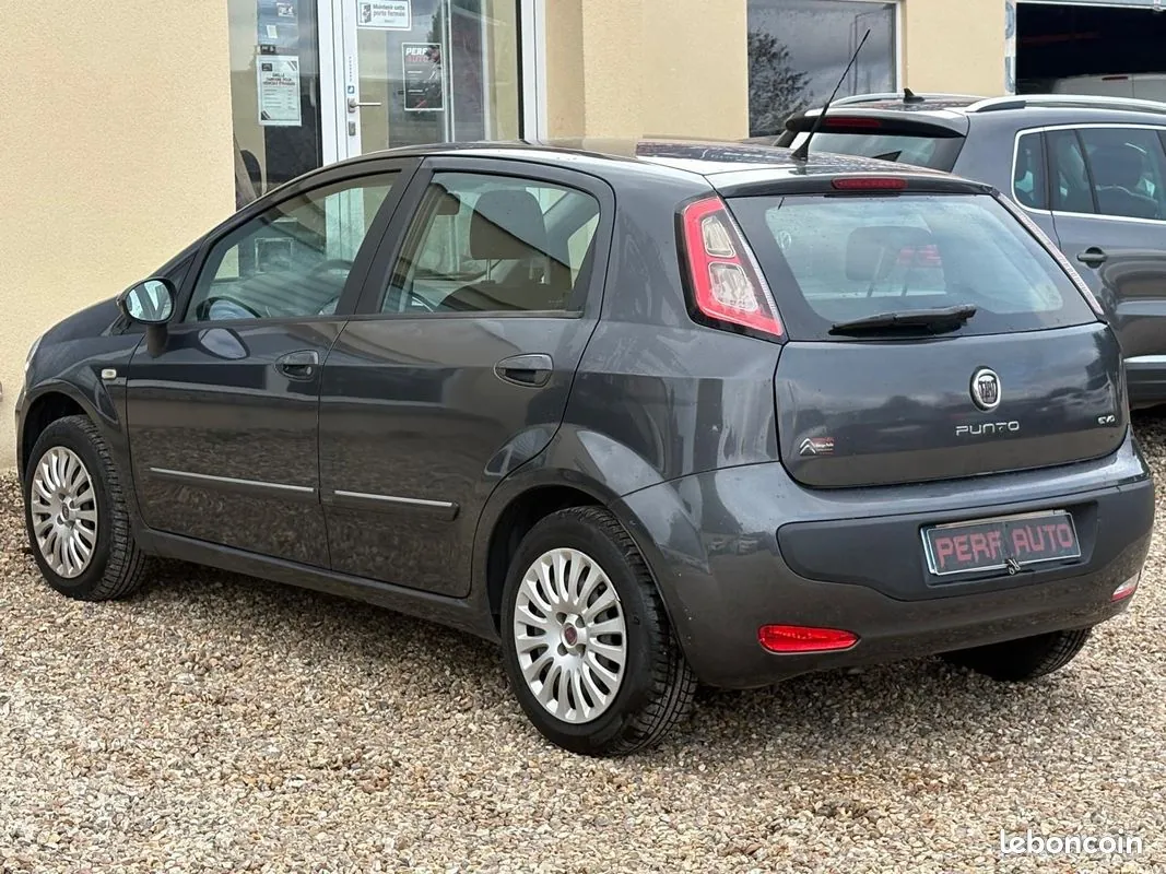 Fiat Punto Evo 2010 photo 3