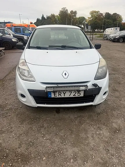 Renault Clio 2012 photo 2
