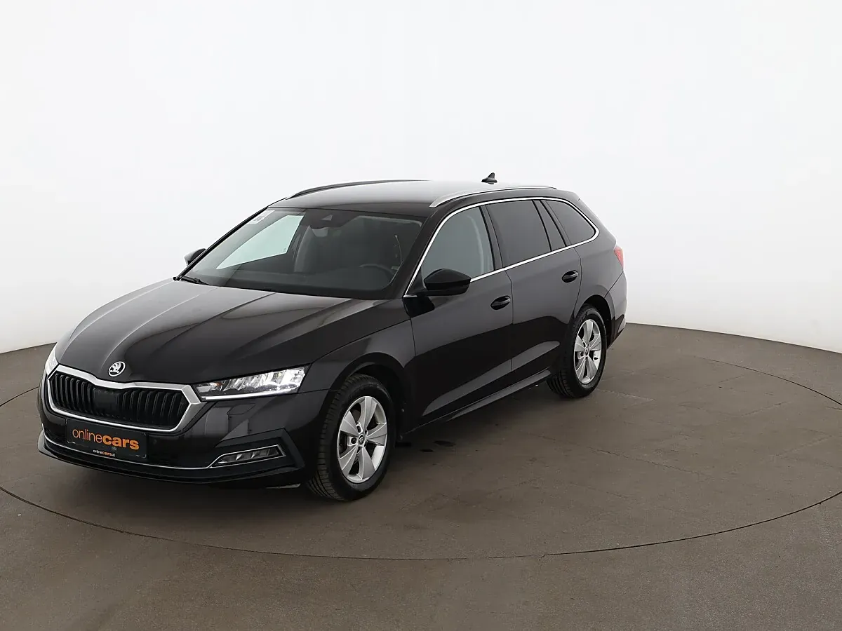 Skoda Octavia 2022 photo 2