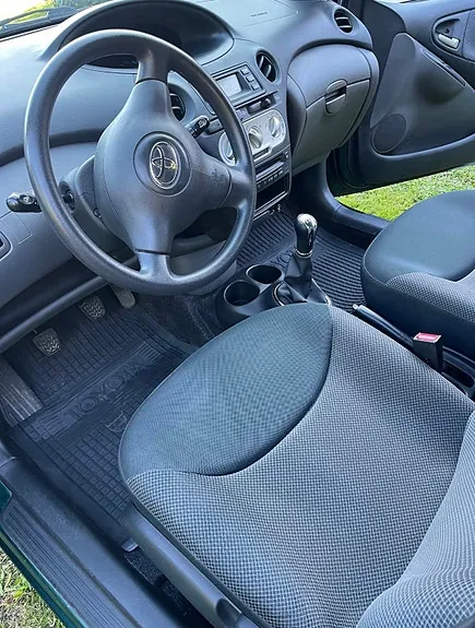 Toyota Yaris 2004 photo 2