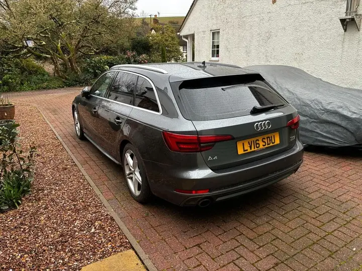 Audi A4 Avant 2016 photo 4