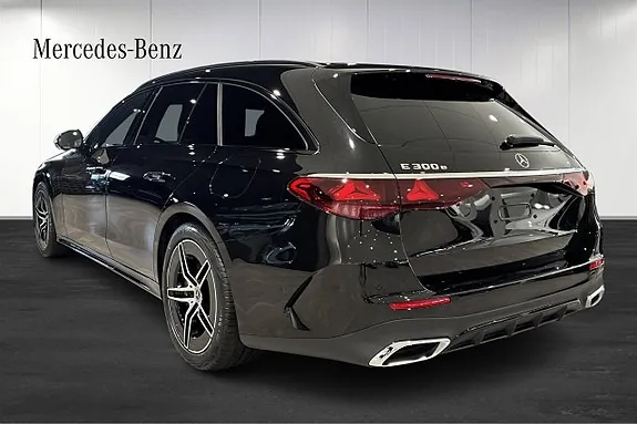 Mercedes-Benz E300 2026 photo 3