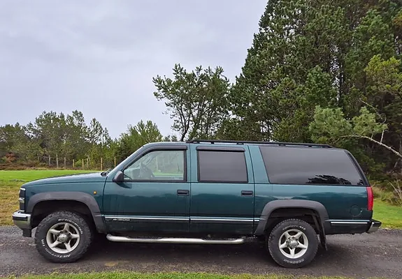 Chevrolet Suburban 1998 photo 3