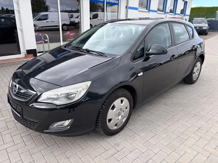 Opel Astra J