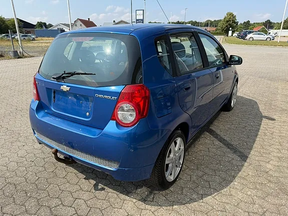 Chevrolet Aveo 2010 photo 4