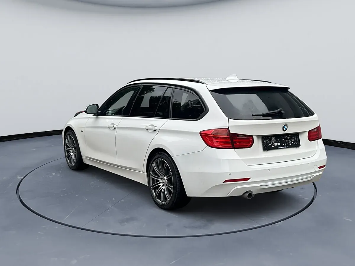 BMW 3 Series 2013 photo 3