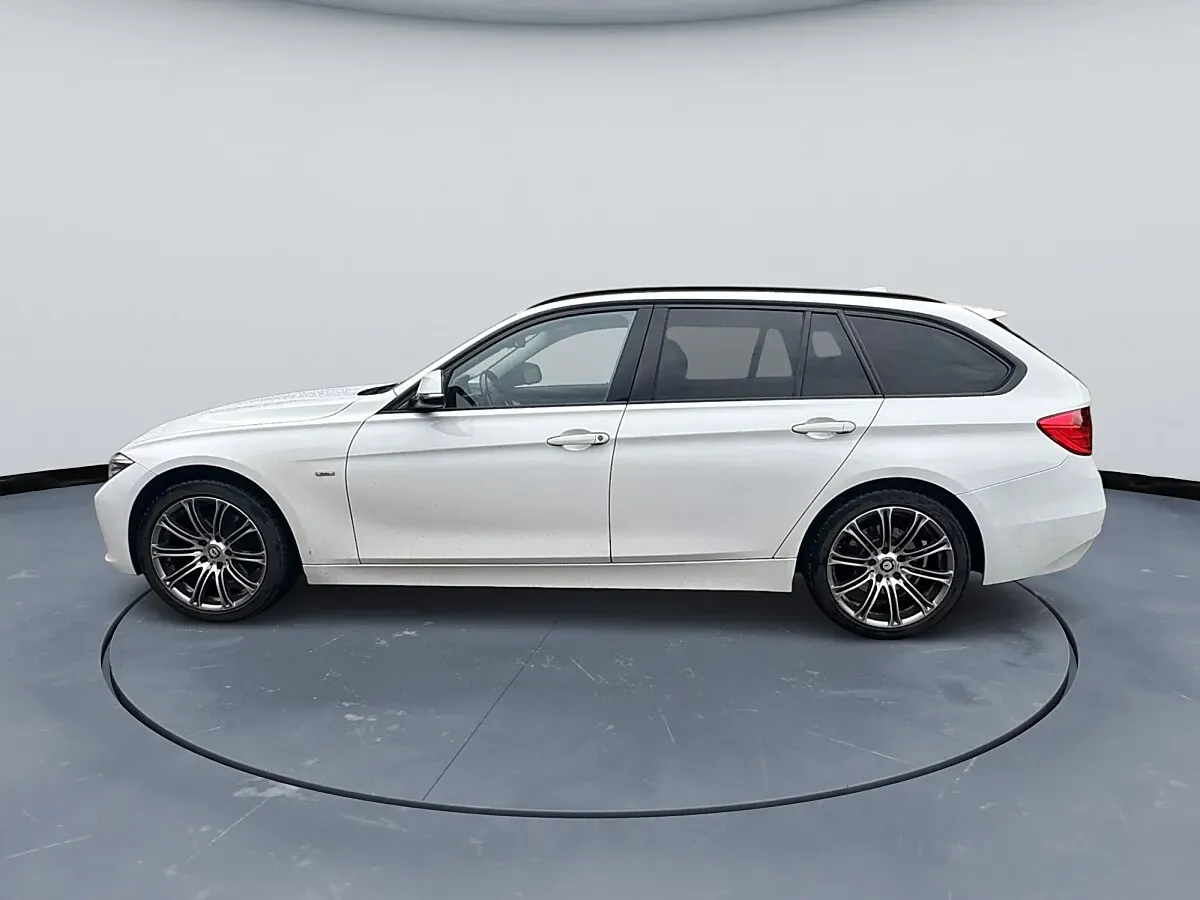 BMW 3 Series 2013 photo 2