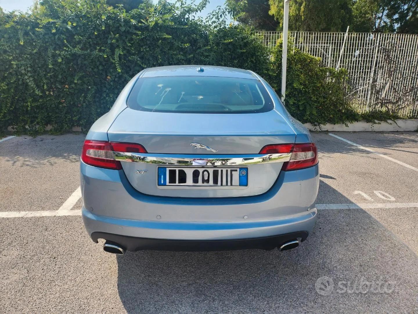 Jaguar Xf 2010 photo 3