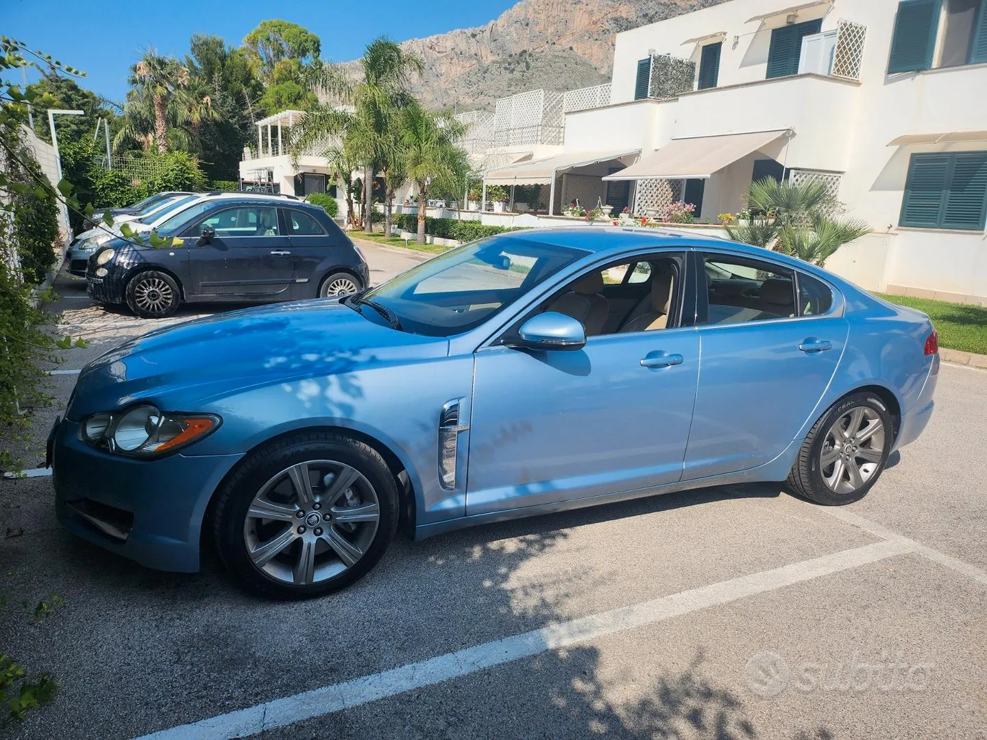 Jaguar Xf 2010 photo 4