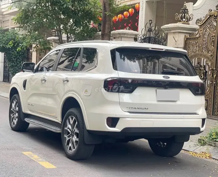 Ford Everest 2024 photo 2
