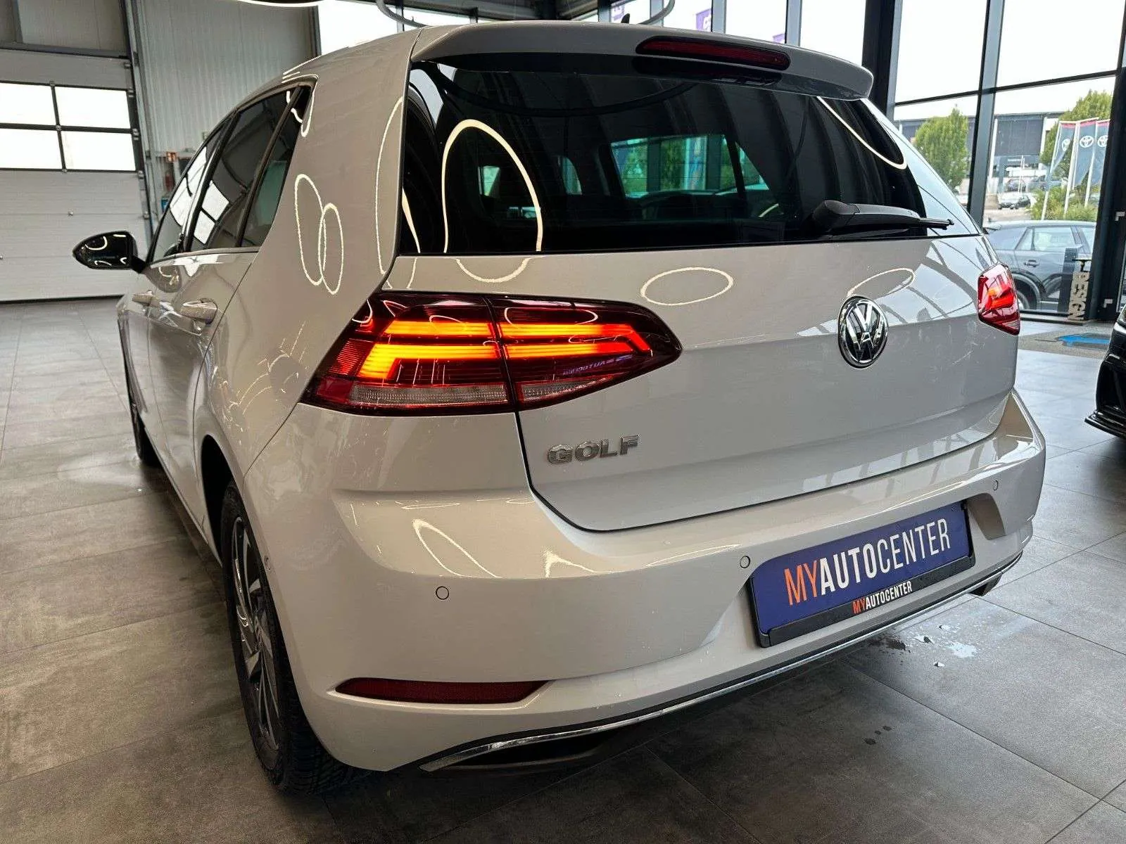Volkswagen Golf 2018 photo 5