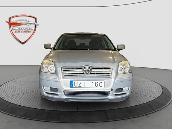 Toyota Avensis 2004 photo 2