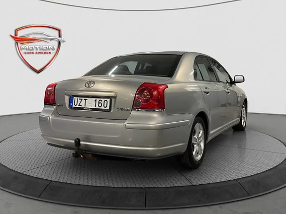 Toyota Avensis 2004 photo 5