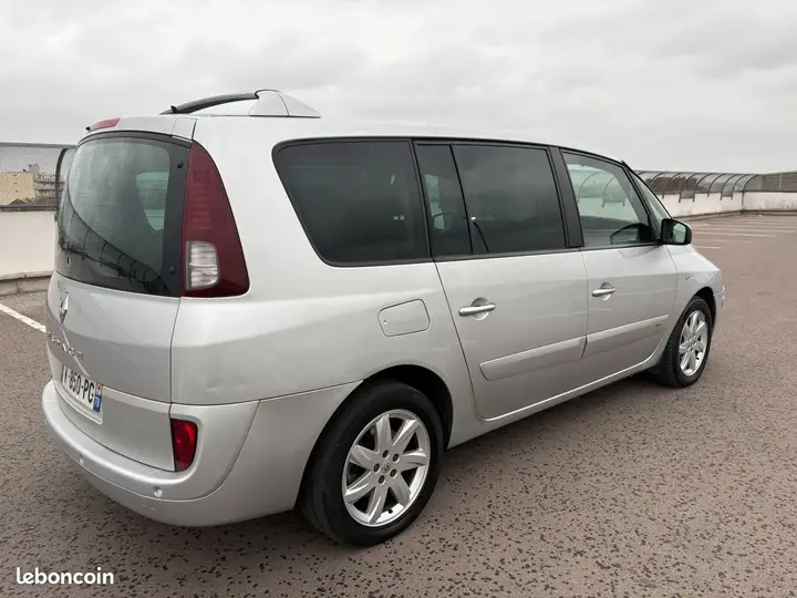Renault Grand Espace 2010 photo 3