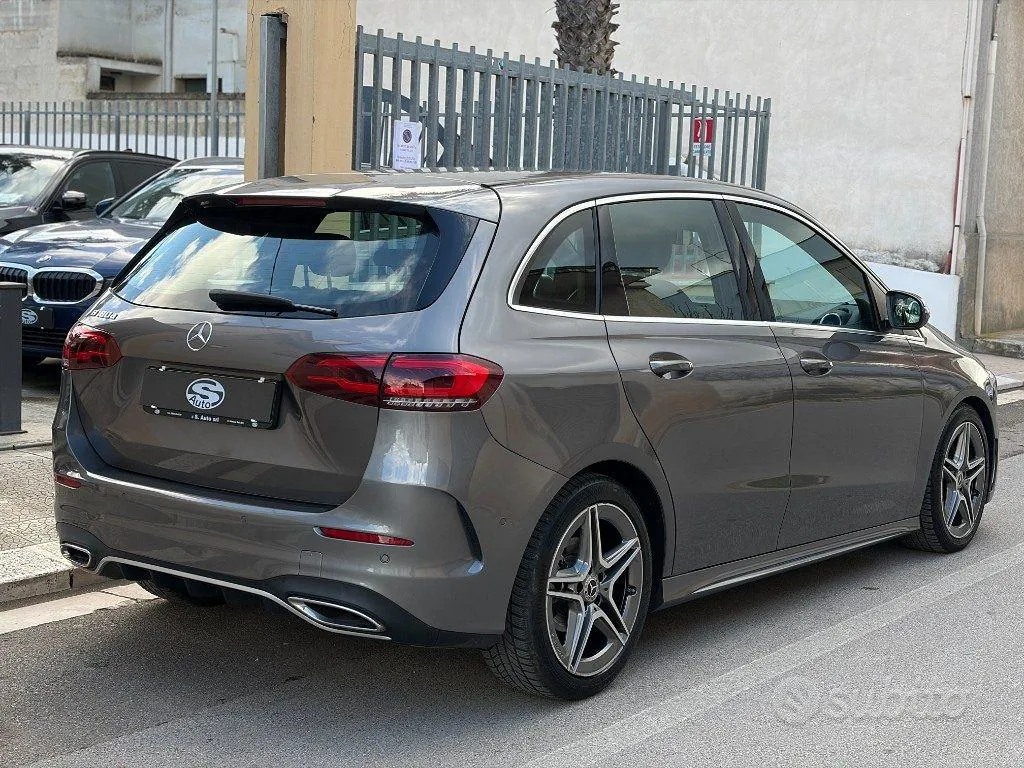 Mercedes-Benz B 180 2022 photo 4
