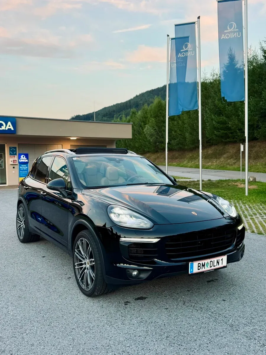 Porsche Cayenne 2015 photo 2