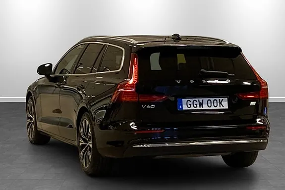 Volvo V60 2023 photo 2