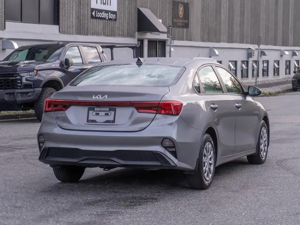 Kia Forte 2023 photo 5