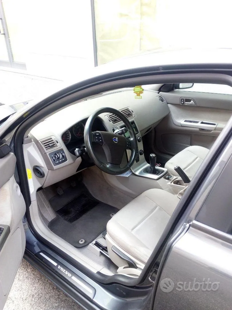 Volvo S40 2004 photo 3