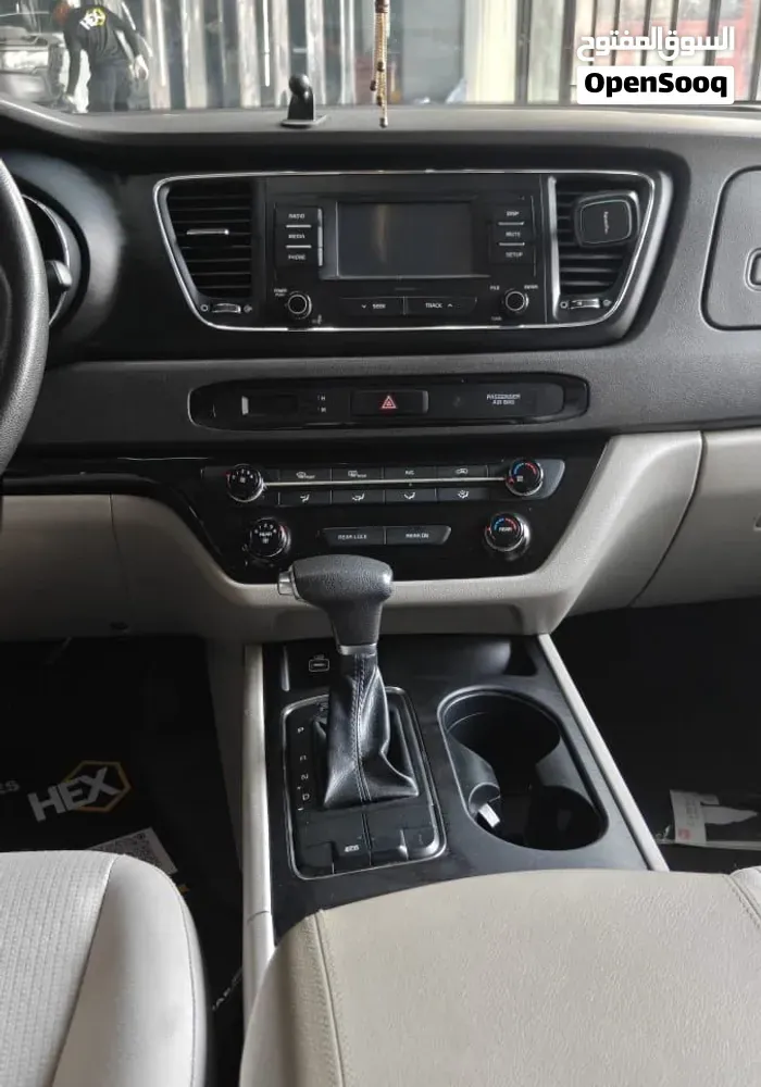 Kia Sedona 2018 photo 4