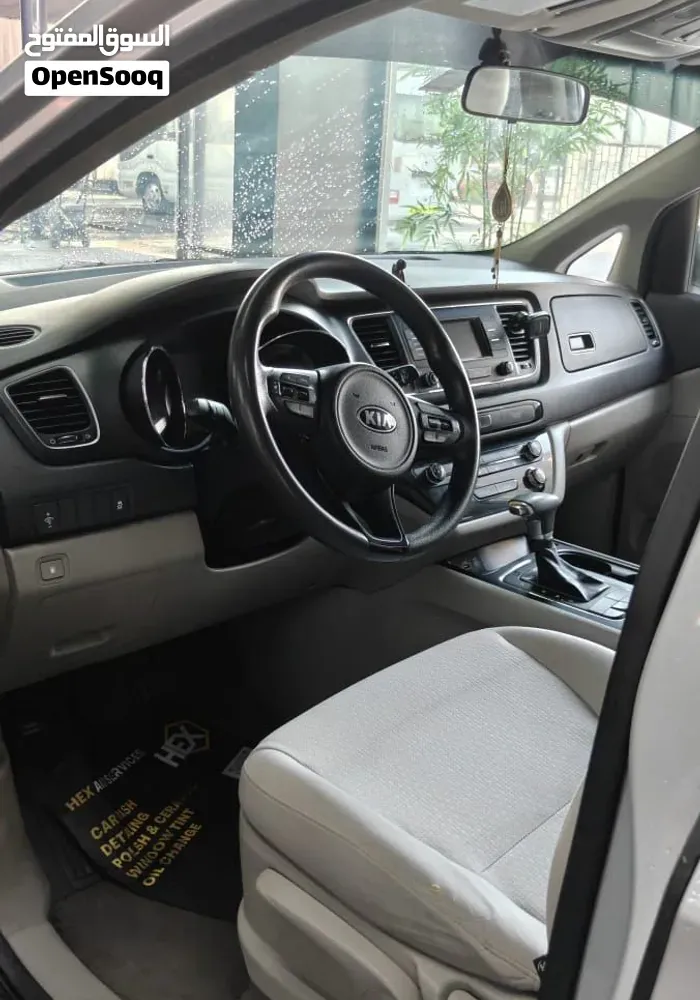 Kia Sedona 2018 photo 2