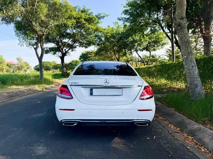 Mercedes-Benz E-Class 2020 photo 5