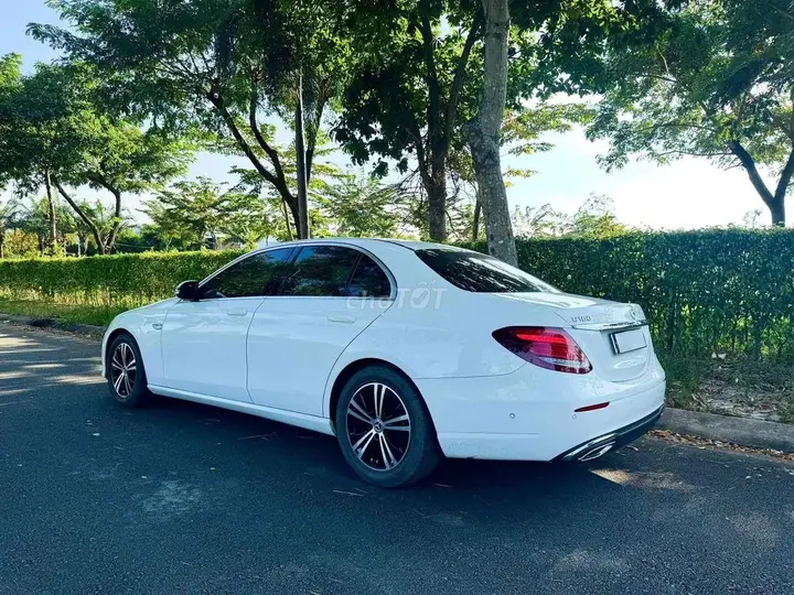 Mercedes-Benz E-Class 2020 photo 4