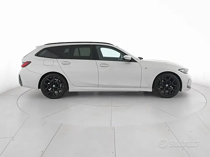 BMW 3 Series photo 4