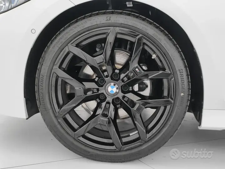 BMW 3 Series photo 5