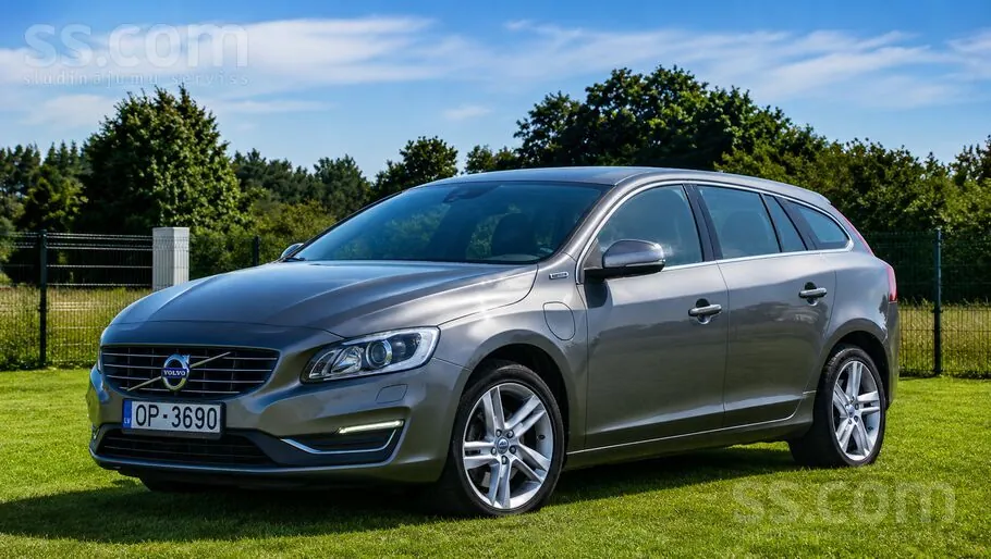 Volvo V60 2015 photo 2