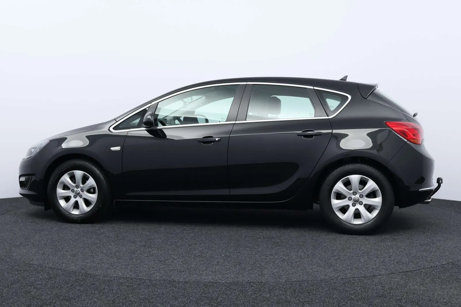 Opel Astra 2015 photo 4