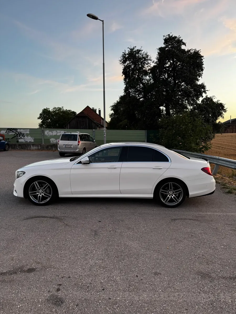 Mercedes-Benz E-Class 2016 photo 2