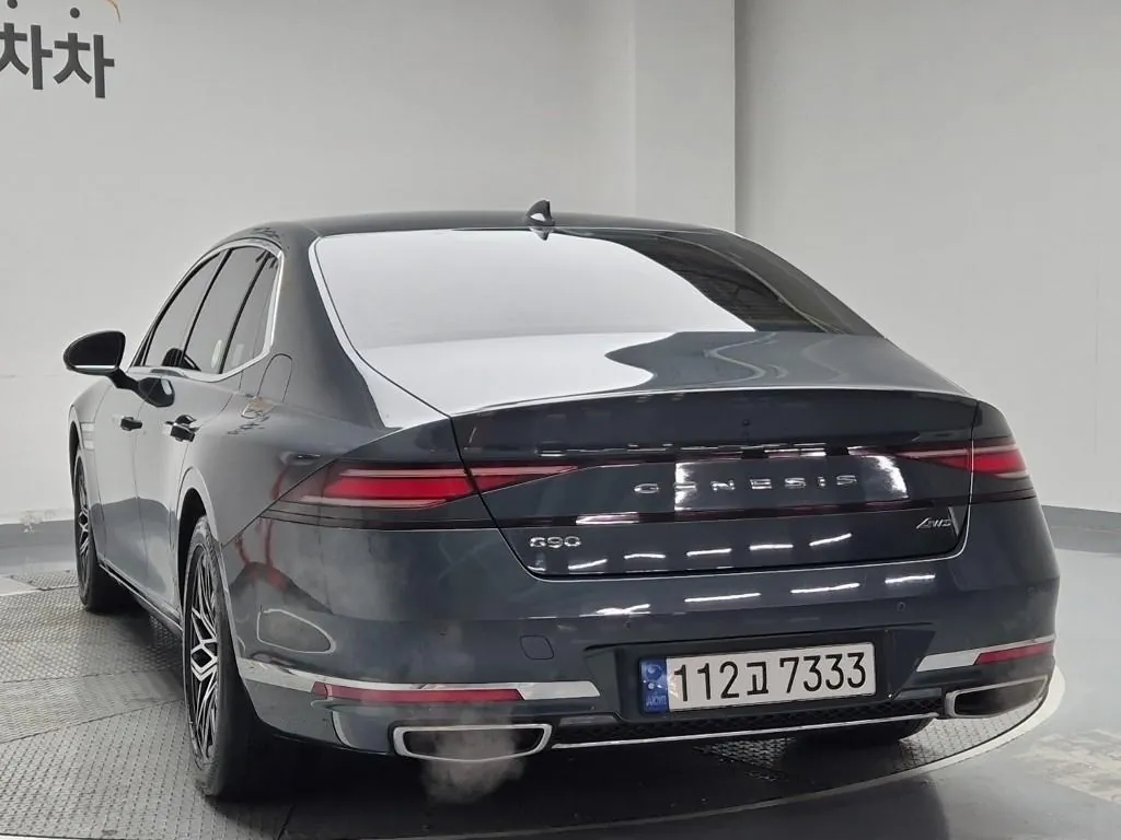 Genesis G90 2023 photo 2