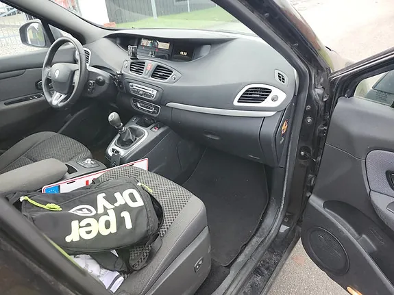 Renault Grand Scenic Iii 2011 photo 3
