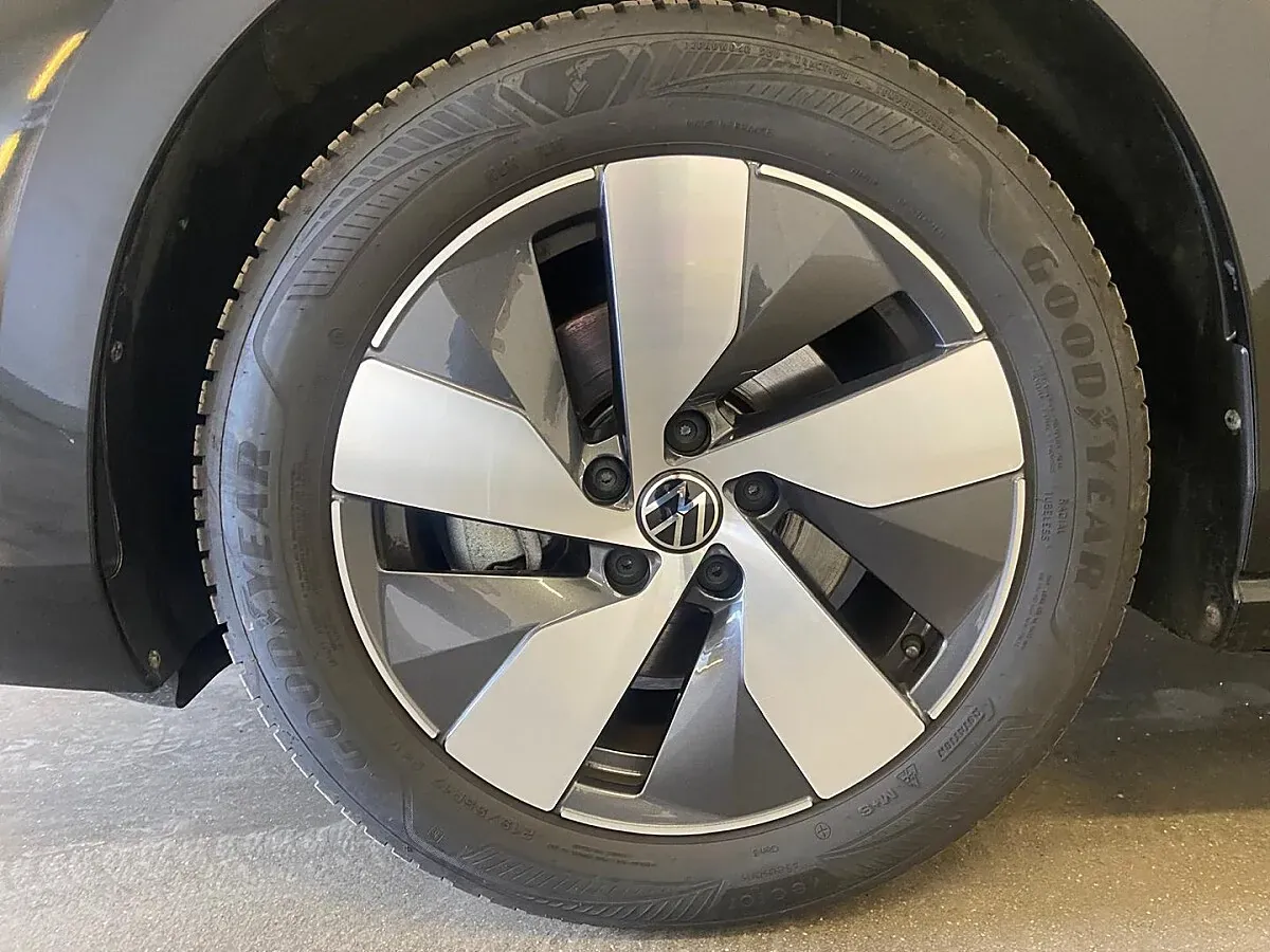 Volkswagen Passat 2025 photo 3