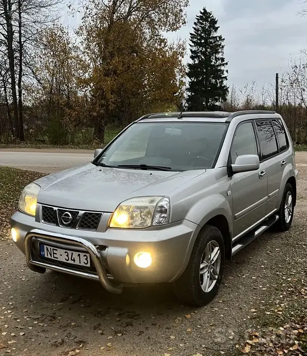 Nissan X-Trail 2003 photo 2