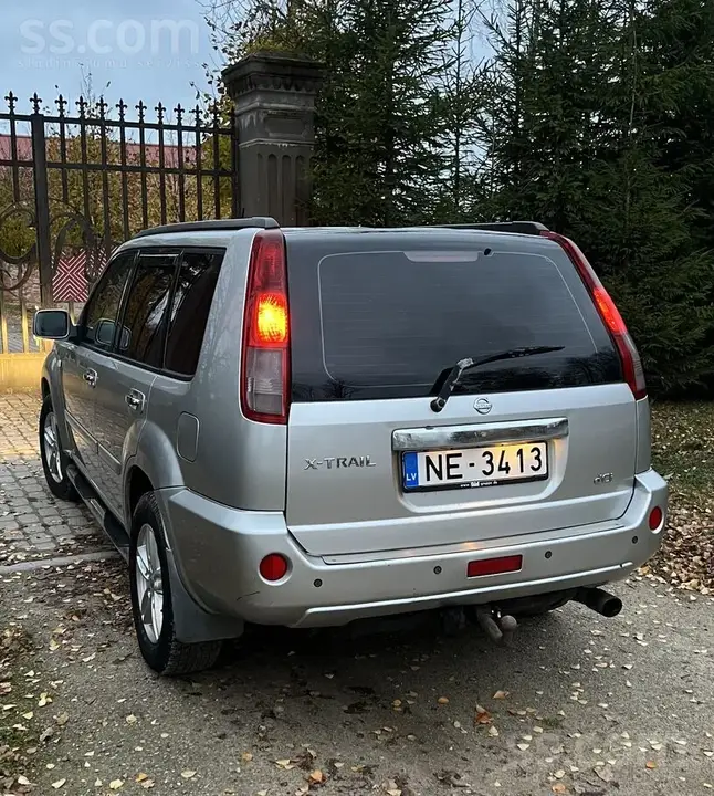 Nissan X-Trail 2003 photo 4