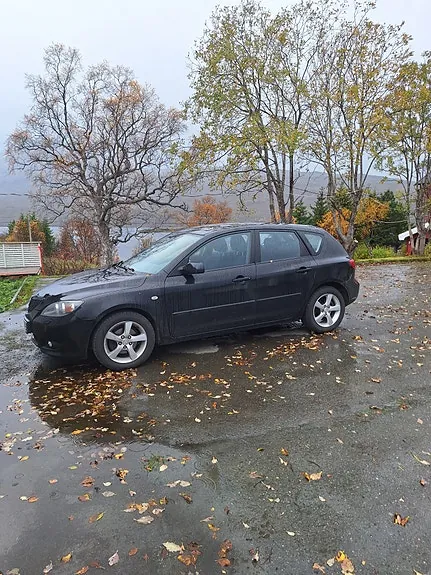 Mazda 3 2005 photo 2