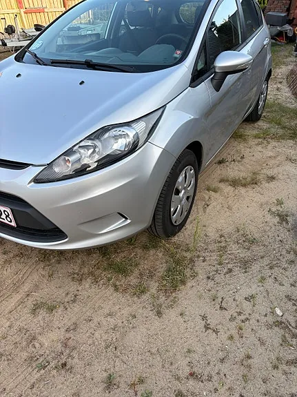 Ford Fiesta 2011 photo 4