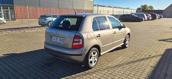 Skoda Fabia 2007 photo 5